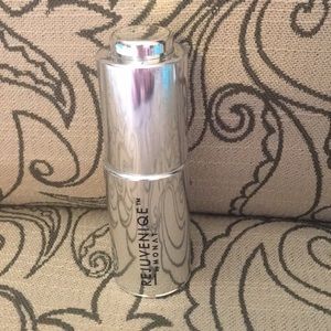 Monat Rejuveniqe Oil